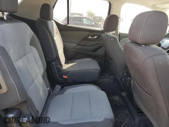 ✅ 2019 Chevrolet Traverse LT Cloth • VIN: 1GNERGKW9KJ285453 • Lot: 72084555. Wystawiony na Copart z przebiegiem 120 788 mil. Bezpłatny archiwum sprzedaży aukcyjnych z USA i szczegółowy raport historii pojazdu na DreamBid. Zdjęcie 11.