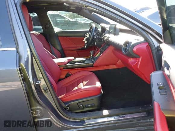 ✅ 2023 Lexus IS 350 F Sport • VIN: JTHGZ1B21P5062625 • Lot: 43898060. Wystawiony na IAAI z przebiegiem 27 635 mil. Bezpłatny archiwum sprzedaży aukcyjnych z USA i szczegółowy raport historii pojazdu na DreamBid. Zdjęcie 5.