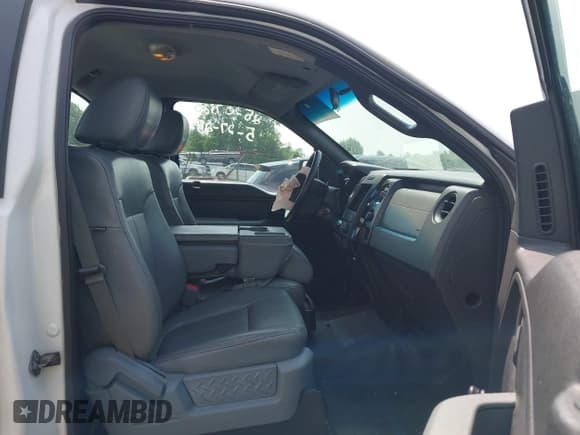 ✅ 2013 Ford F-150 XL • VIN: 1FTMF1CM9DKD55134 • Lot: 42376923. Wystawiony na IAAI z przebiegiem 74 237 mil. Bezpłatny archiwum sprzedaży aukcyjnych z USA i szczegółowy raport historii pojazdu na DreamBid. Zdjęcie 5.