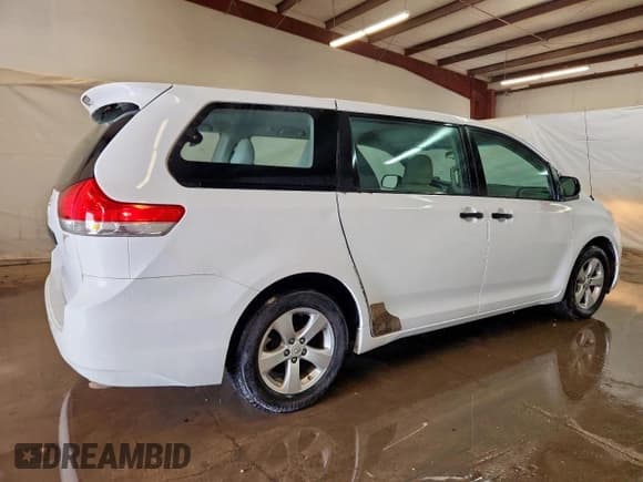 ✅ 2013 Toyota Sienna L • VIN: 5TDZK3DC8DS356688 • Lot: 92717505. Listed on Copart with 89,202 mi. Free auction sales archive from the USA and detailed vehicle history report at DreamBid. Image 3.