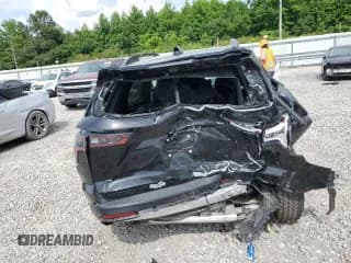 ✅ 2025 Chevrolet Equinox AWD ACTIV • VIN: 3GNAXSEG1SL149676 • Lot: 59252465. Wystawiony na Copart z przebiegiem 19 207 mil. Bezpłatny archiwum sprzedaży aukcyjnych z USA i szczegółowy raport historii pojazdu na DreamBid. Zdjęcie 6.