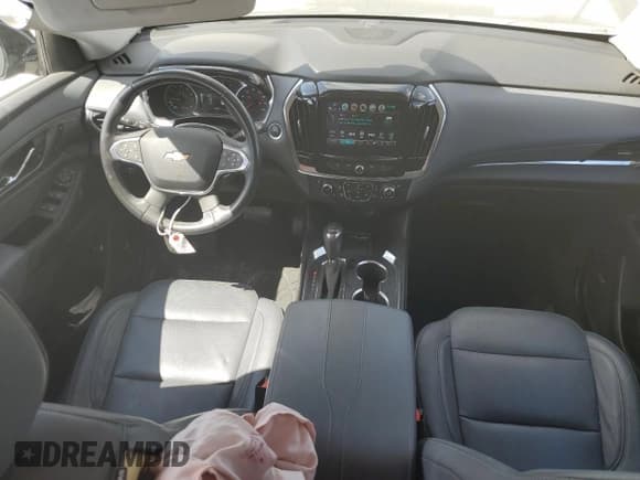 ✅ 2019 Chevrolet Traverse Premier • VIN: 1GNEVKKW6KJ114352 • Lot: 72012494. Wystawiony na Copart z przebiegiem 62 684 mil. Bezpłatny archiwum sprzedaży aukcyjnych z USA i szczegółowy raport historii pojazdu na DreamBid. Zdjęcie 8.