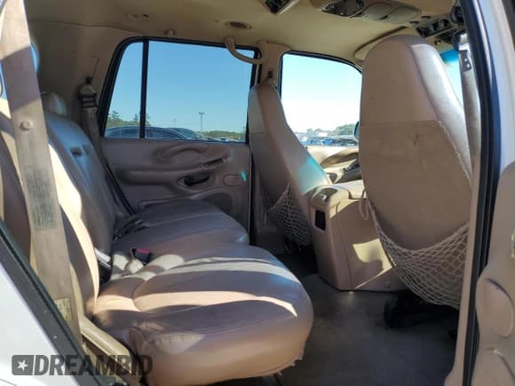 ✅ 1998 Ford Expedition XLT • VIN: 1FMRU17L3WLC06093 • Лот: 86120004. Опубликован ранее на Copart с пробегом 399 615 миль. Бесплатный доступ к архиву аукционных продаж из США и подробный отчёт об истории автомобиля на DreamBid. Изображение 11.