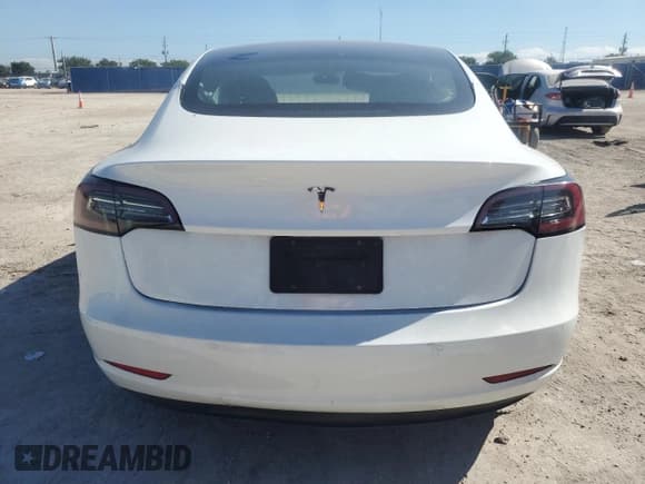 ✅ 2020 Tesla Model 3 Standard Range Plus • VIN: 5YJ3E1EA9LF745938 • Lot: 92866565. Listed on Copart with 55,527 mi. Free auction sales archive from the USA and detailed vehicle history report at DreamBid. Image 6.