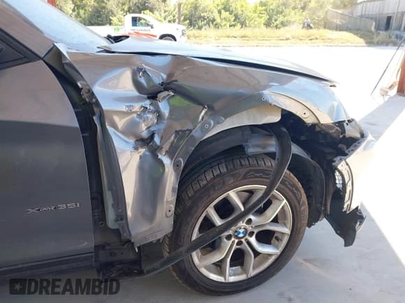 ✅ 2011 BMW X3 35i • VIN: 5UXWX7C52BL734225 • Lot: 43513003. Listed on IAAI with 173,922 mi. Free auction sales archive from the USA and detailed vehicle history report at DreamBid. Image 6.