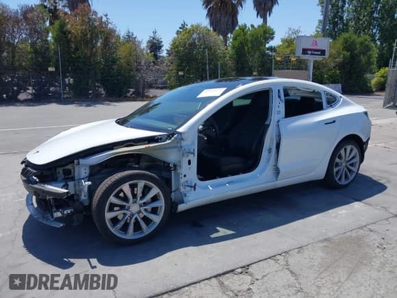 ✅ 2020 Tesla Model 3 Long Range • VIN: 5YJ3E1EB7LF628030 • Lot: 42357277. Listed on IAAI with 82,379 mi. Free auction sales archive from the USA and detailed vehicle history report at DreamBid. Image 20.