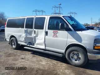 2018 Chevrolet Express Passenger LT с VIN 1GAZGPFGXJ1326392, выставлен на аукционе IAAI как лот 41591765 с пробегом 350 366 миль миль и . История ставок и продаж доступна на DreamBid. Изображение 1.