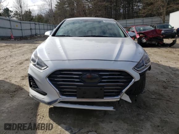 ✅ 2018 Hyundai Sonata Limited • VIN: 5NPE34AF8JH640016 • Lot: 39048513. Listed on Copart with 47,591 mi. Free auction sales archive from the USA and detailed vehicle history report at DreamBid. Image 5.