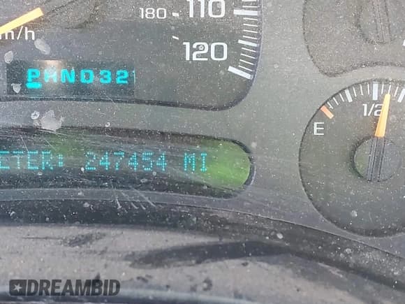 ✅ 2005 Chevrolet Silverado 2500HD LS • VIN: 1GCHK23U65F800202 • Lot: 41501212. Wystawiony na IAAI z przebiegiem 247 454 mil. Bezpłatny archiwum sprzedaży aukcyjnych z USA i szczegółowy raport historii pojazdu na DreamBid. Zdjęcie 15.