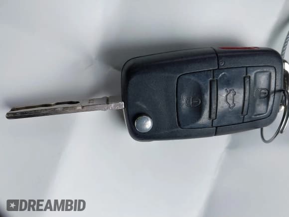 ✅ 2008 Volkswagen Golf GTI • VIN: WVWHV71K58W193672 • Lot: 41891954. Wystawiony na IAAI z przebiegiem 155 157 mil. Bezpłatny archiwum sprzedaży aukcyjnych z USA i szczegółowy raport historii pojazdu na DreamBid. Zdjęcie 11.