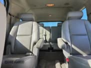 ✅ 2009 Chevrolet Suburban LTZ • VIN: 1GNFK36339R293786 • Lot: 92872055. Wystawiony na Copart z przebiegiem 212 006 mil. Bezpłatny archiwum sprzedaży aukcyjnych z USA i szczegółowy raport historii pojazdu na DreamBid. Zdjęcie 10.