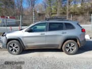 ✅ 2016 Jeep Cherokee Trailhawk • VIN: 1C4PJMBB6GW335837 • Lot: 41547478. Listed on IAAI with 236,483 mi. Free auction sales archive from the USA and detailed vehicle history report at DreamBid. Image 14.