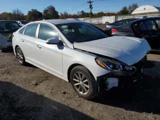 2018 Hyundai Sonata SE z VIN 5NPE24AF7JH599770, wystawiony jako Copart lot #87053675 z przebiegiem 72 898 mil mil oraz Szkoda całkowita • Salvage title. Historia ofert i sprzedaży dostępna na DreamBid. Obrazek 4.