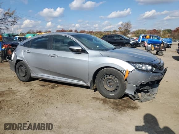 ✅ 2018 Honda Civic LX • VIN: 2HGFC2F5XJH537568 • Lot: 90861065. Wystawiony na Copart z przebiegiem 92 618 mil. Bezpłatny archiwum sprzedaży aukcyjnych z USA i szczegółowy raport historii pojazdu na DreamBid. Zdjęcie 4.