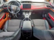 ✅ 2018 Honda Clarity • VIN: JHMZC5F11JC012250 • Лот: 93790105. Опубликован ранее на Copart с пробегом 68 370 миль. Бесплатный доступ к архиву аукционных продаж из США и подробный отчёт об истории автомобиля на DreamBid. Изображение 8.