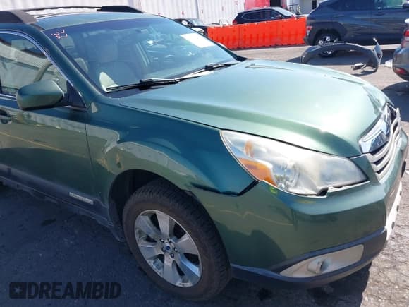 ✅ 2011 Subaru Outback Limited Power Moon • VIN: 4S4BRDLC5B2426927 • Lot: 42758169. Listed on IAAI with 143,125 mi. Free auction sales archive from the USA and detailed vehicle history report at DreamBid. Image 17.