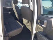 ✅ 2019 Chevrolet Silverado 1500 LT • VIN: 2GCRCPEC5K1140028 • Lot: 43470400. Wystawiony na IAAI z przebiegiem 105 887 mil. Bezpłatny archiwum sprzedaży aukcyjnych z USA i szczegółowy raport historii pojazdu na DreamBid. Zdjęcie 8.