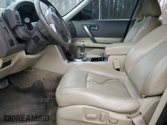 ✅ 2006 Infiniti FX • VIN: JNRBS08W76X401881 • Лот: 46271355. Опубликован ранее на Copart с пробегом Не указан. Бесплатный доступ к архиву аукционных продаж из США и подробный отчёт об истории автомобиля на DreamBid. Изображение 7.