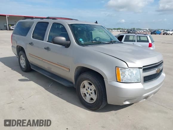 ✅ 2007 Chevrolet Suburban LT • VIN: 3GNFC16037G199184 • Lot: 42666370. Listed on IAAI with 259,929 mi. Free auction sales archive from the USA and detailed vehicle history report at DreamBid. Image 1.