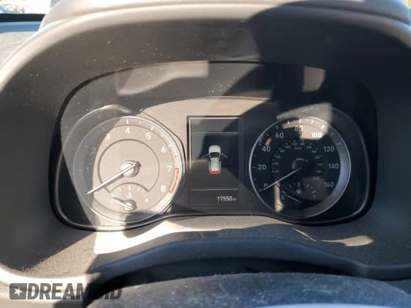 2022 Hyundai Kona SEL z VIN KM8K32AB3NU769860, wystawiony jako Copart lot #38027333 z przebiegiem 17 550 mil mil oraz . Historia ofert i sprzedaży dostępna na DreamBid. Obrazek 9.