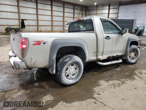 ✅ 2006 Chevrolet Colorado 1LT • VIN: 1GCDT146268269348 • Лот: 55201055. Опубликован ранее на Copart с пробегом 110 251 миль. Бесплатный доступ к архиву аукционных продаж из США и подробный отчёт об истории автомобиля на DreamBid. Изображение 3.