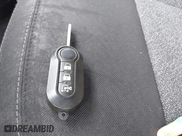 ✅ 2020 Ram ProMaster Cargo • VIN: 3C6URVJG9LE143919 • Lot: 42963419. Listed on IAAI with 39,963 mi. Free auction sales archive from the USA and detailed vehicle history report at DreamBid. Image 11.