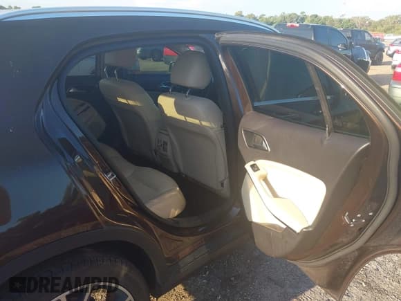 ✅ 2018 Mercedes-Benz GLA 250 • VIN: WDCTG4EB1JJ384189 • Лот: 43147902. Опубликован ранее на IAAI с пробегом 102 426 миль. Бесплатный доступ к архиву аукционных продаж из США и подробный отчёт об истории автомобиля на DreamBid. Изображение 8.