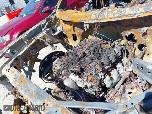 ✅ 2023 GMC Sierra 1500 Denali Ultimate • VIN: 1GTUUHEL7PZ235217 • Лот: 41670662. Опубликован ранее на IAAI с пробегом Не указан. Бесплатный доступ к архиву аукционных продаж из США и подробный отчёт об истории автомобиля на DreamBid. Изображение 10.