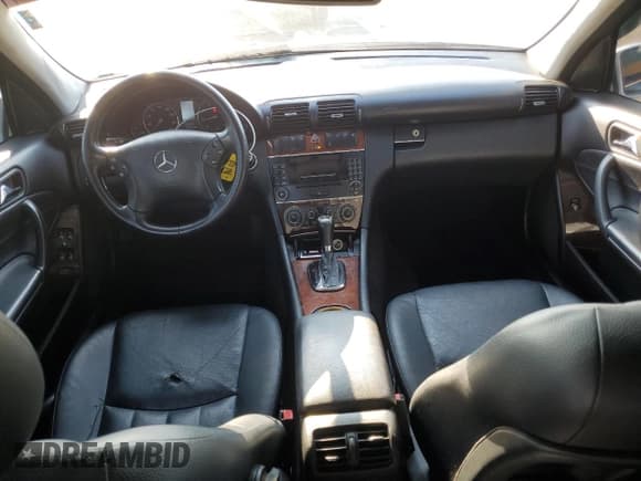 ✅ 2005 Mercedes-Benz C 240 • VIN: WDBRF81J45F690480 • Лот: 62351715. Опубликован ранее на Copart с пробегом 154 753 миль. Бесплатный доступ к архиву аукционных продаж из США и подробный отчёт об истории автомобиля на DreamBid. Изображение 8.