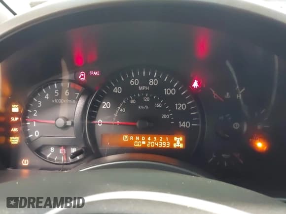 ✅ 2004 Nissan Armada LE • VIN: 5N1AA08B44N709929 • Lot: 42275948. Listed on IAAI with 204,393 mi. Free auction sales archive from the USA and detailed vehicle history report at DreamBid. Image 7.