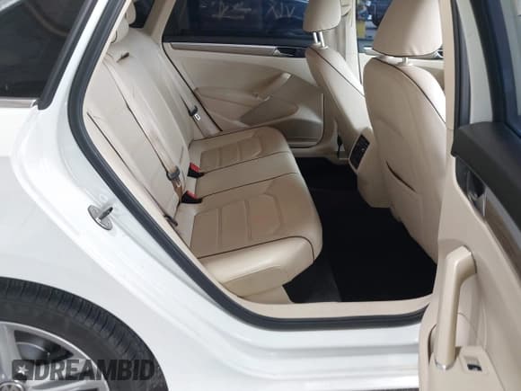 ✅ 2017 Volkswagen Passat SE • VIN: 1VWBT7A36HC008340 • Lot: 43264205. Listed on IAAI with 106,690 mi. Free auction sales archive from the USA and detailed vehicle history report at DreamBid. Image 8.