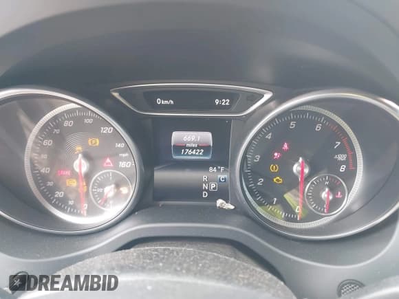 ✅ 2018 Mercedes-Benz GLA 250 • VIN: WDCTG4EB1JJ458257 • Lot: 42646946. Wystawiony na IAAI z przebiegiem 176 422 mil. Bezpłatny archiwum sprzedaży aukcyjnych z USA i szczegółowy raport historii pojazdu na DreamBid. Zdjęcie 7.