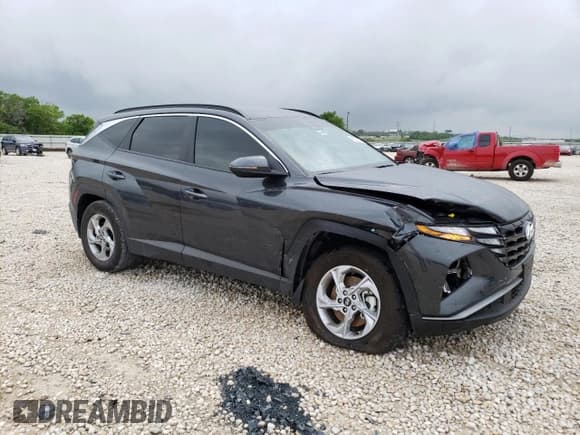 ✅ 2022 Hyundai Tucson SEL • VIN: 5NMJBCAE3NH130629 • Lot: 46708243. Wystawiony na Copart z przebiegiem 8 169 mil. Bezpłatny archiwum sprzedaży aukcyjnych z USA i szczegółowy raport historii pojazdu na DreamBid. Zdjęcie 4.
