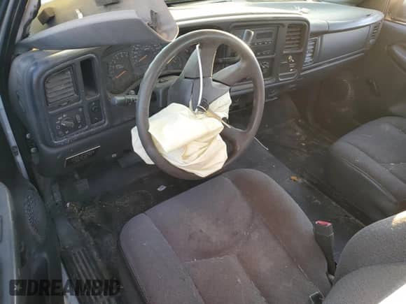 2004 Chevrolet Silverado 1500 LS z VIN 1GCEC14V54Z307206, wystawiony jako Copart lot #76308604 z przebiegiem Nie podano mil oraz Szkoda całkowita • Salvage title. Historia ofert i sprzedaży dostępna na DreamBid. Obrazek 8.