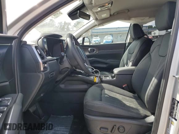 ✅ 2023 Kia Sorento EX • VIN: KNDRH4LG1P5199069 • Lot: 71601045. Wystawiony na Copart z przebiegiem 91 684 mil. Bezpłatny archiwum sprzedaży aukcyjnych z USA i szczegółowy raport historii pojazdu na DreamBid. Zdjęcie 7.