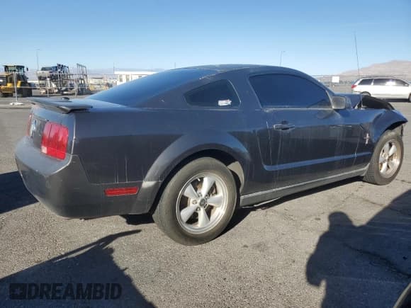 ✅ 2007 Ford Mustang Deluxe • VIN: 1ZVFT80N075350539 • Lot: 85910765. Listed on Copart with 212,108 mi. Free auction sales archive from the USA and detailed vehicle history report at DreamBid. Image 3.