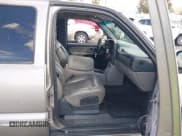 ✅ 2002 Chevrolet Suburban LT • VIN: 1GNEC16T72J208353 • Lot: 43719243. Listed on IAAI with 251,167 mi. Free auction sales archive from the USA and detailed vehicle history report at DreamBid. Image 5.