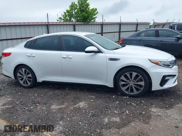 ✅ 2019 Kia Optima LX • VIN: 5XXGT4L31KG292990 • Lot: 42604118. Wystawiony na IAAI z przebiegiem 119 700 mil. Bezpłatny archiwum sprzedaży aukcyjnych z USA i szczegółowy raport historii pojazdu na DreamBid. Zdjęcie 13.
