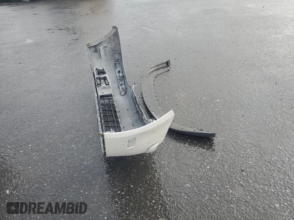 ✅ 2008 Volkswagen Rabbit S • VIN: WVWDB71KX8W281673 • Lot: 93784365. Listed on Copart with 119,333 mi. Free auction sales archive from the USA and detailed vehicle history report at DreamBid. Image 12.