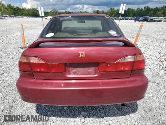 ✅ 2000 Honda Accord SE • VIN: JHMCG5671YC029283 • Lot: 70486995. Listed on Copart with 293,798 mi. Free auction sales archive from the USA and detailed vehicle history report at DreamBid. Image 6.