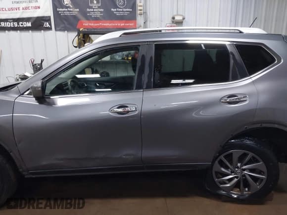 ✅ 2016 Nissan Rogue S • VIN: KNMAT2MV5GP697762 • Lot: 42206712. Wystawiony na IAAI z przebiegiem 103 714 mil. Bezpłatny archiwum sprzedaży aukcyjnych z USA i szczegółowy raport historii pojazdu na DreamBid. Zdjęcie 14.