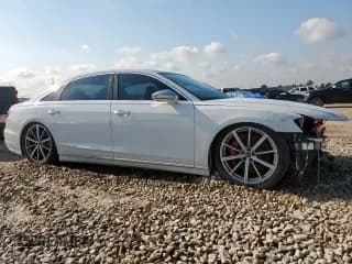 ✅ 2023 Audi S8 • VIN: WAULSAF80PN003209 • Lot: 68170315. Wystawiony na Copart z przebiegiem 12 929 mil. Bezpłatny archiwum sprzedaży aukcyjnych z USA i szczegółowy raport historii pojazdu na DreamBid. Zdjęcie 4.