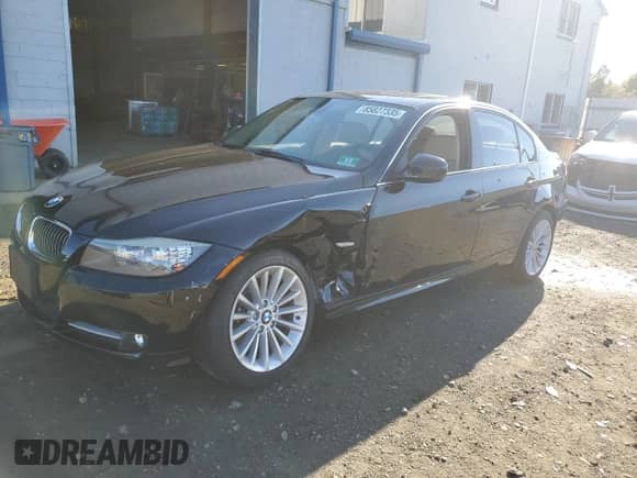 2011 BMW 3 Series 335i xDrive с VIN WBAPL5C54BA982586, выставлен на аукционе Copart как лот 85827335 с пробегом 58 864 миль миль и Списание • Salvage title. История ставок и продаж доступна на DreamBid. Изображение 1.