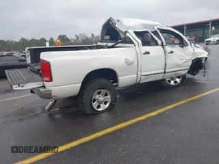 2006 Dodge 3500 SLT z VIN 3D7LX38C26G250519, wystawiony jako IAAI lot #41505407 z przebiegiem Nie podano mil oraz . Historia ofert i sprzedaży dostępna na DreamBid. Obrazek 4.