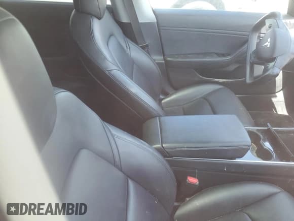 ✅ 2018 Tesla Model 3 Long Range Battery • VIN: 5YJ3E1EB0JF092373 • Lot: 60244095. Wystawiony na Copart z przebiegiem Nie podano. Bezpłatny archiwum sprzedaży aukcyjnych z USA i szczegółowy raport historii pojazdu na DreamBid. Zdjęcie 9.