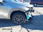 ✅ 2025 Lexus NX 350h Premium • VIN: JTJGKCEZ0S2066215 • Lot: 43471796. Listed on IAAI with 7,061 mi. Free auction sales archive from the USA and detailed vehicle history report at DreamBid. Image 22.