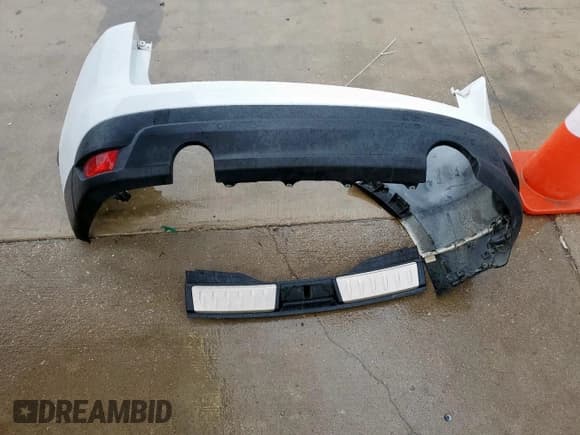 ✅ 2020 Jaguar F-Pace 25t Premium • VIN: SADCJ2FX3LA657565 • Lot: 81750005. Listed on Copart with 59,553 mi. Free auction sales archive from the USA and detailed vehicle history report at DreamBid. Image 13.