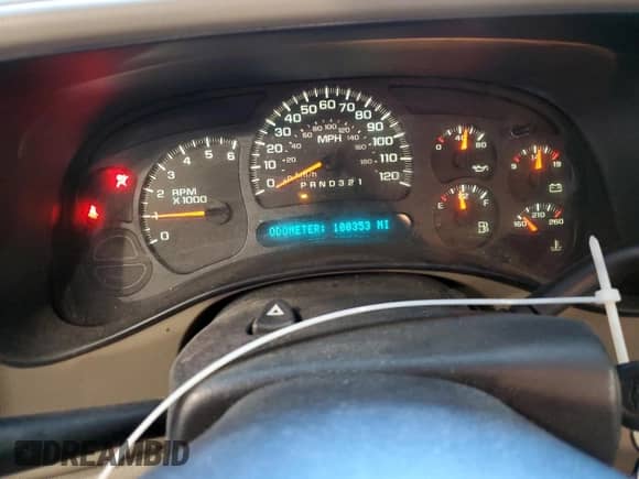 2006 Chevrolet Silverado 1500 LT1 with VIN 2GCEC13T461235541, listed as a Copart auction lot 84394215 with 100,353 mi miles and Salvage title. Bid and sale history available at DreamBid. Image 9.