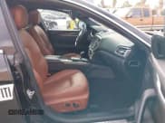 ✅ 2014 Maserati Ghibli • VIN: ZAM57XSA8E1106208 • Lot: 43676142. Wystawiony na IAAI z przebiegiem 53 256 mil. Bezpłatny archiwum sprzedaży aukcyjnych z USA i szczegółowy raport historii pojazdu na DreamBid. Zdjęcie 5.