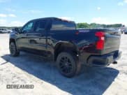 ✅ 2022 Chevrolet Silverado 1500 LT Trail Boss • VIN: 1GCPYFED0NZ236995 • Lot: 42514111. Wystawiony na IAAI z przebiegiem 53 377 mil. Bezpłatny archiwum sprzedaży aukcyjnych z USA i szczegółowy raport historii pojazdu na DreamBid. Zdjęcie 3.